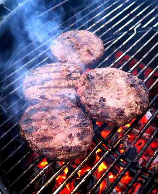 Comment eviter les flammes lors d'un barbecue ?