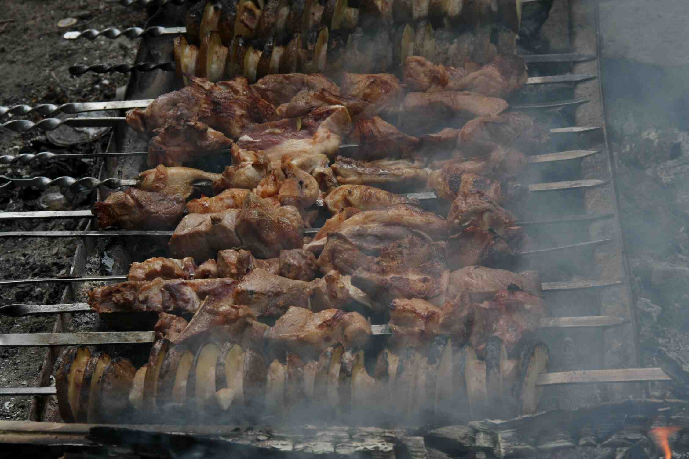 Combien de kilo de viande pour 30 personnes barbecue